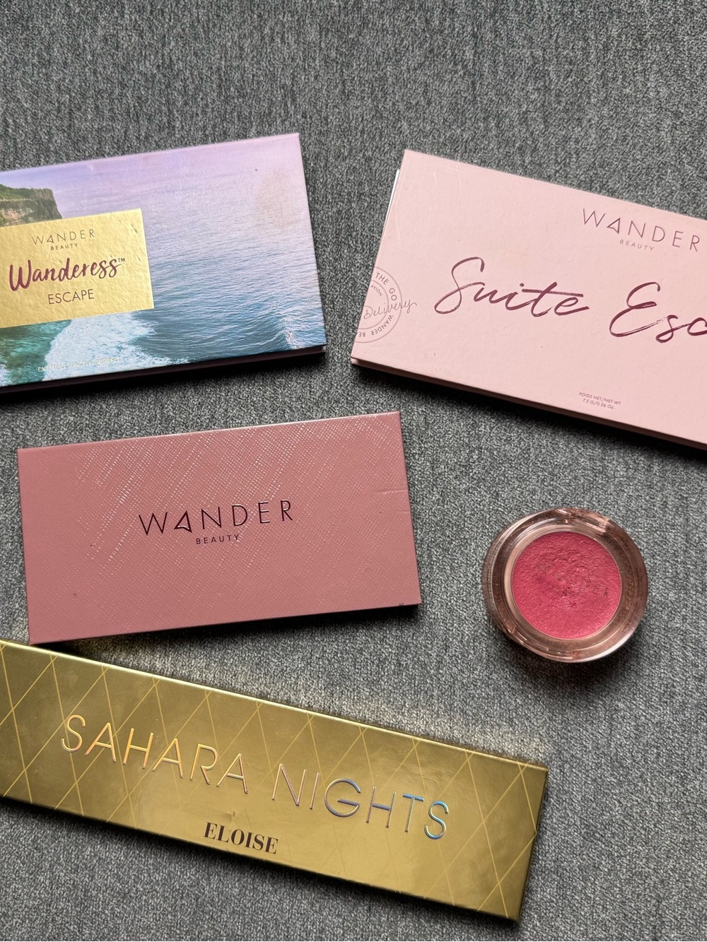 Wander Beauty eyeshadow Palettes & Blush Set